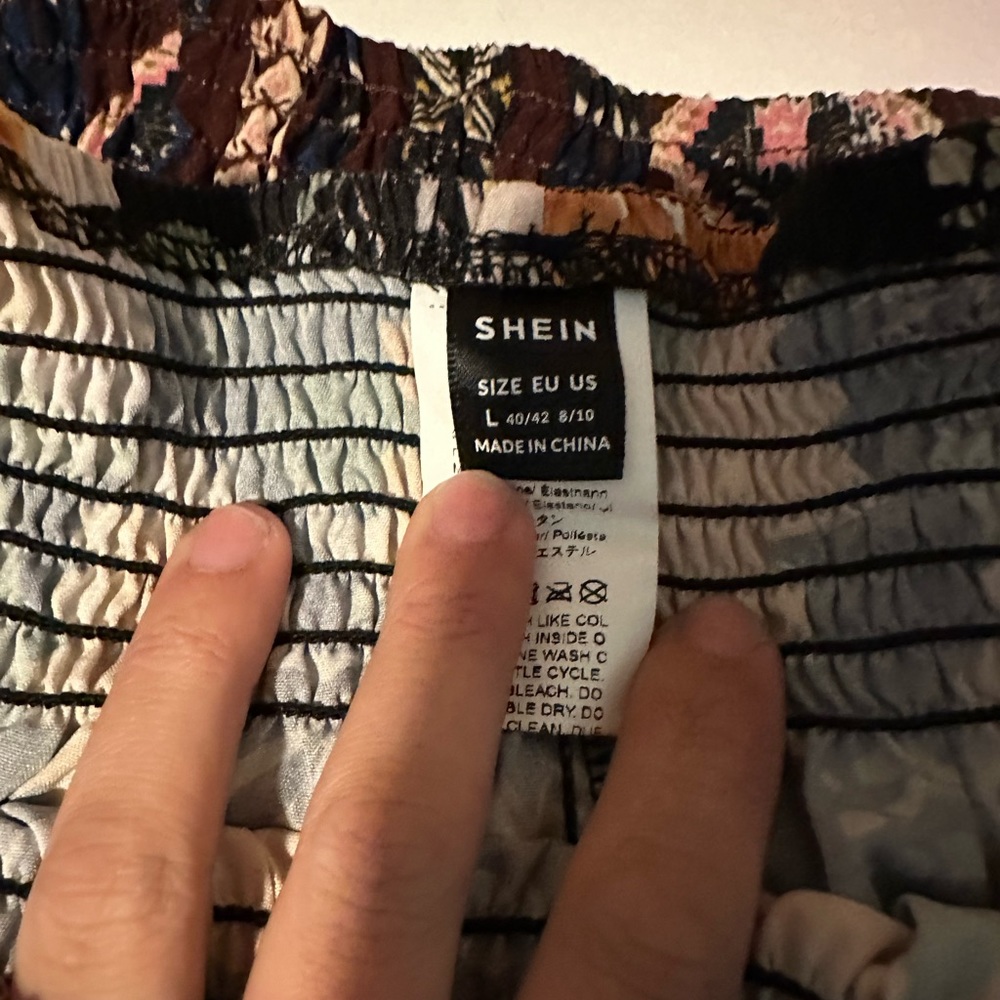 Aztec shorts large - Picture 3 of 3